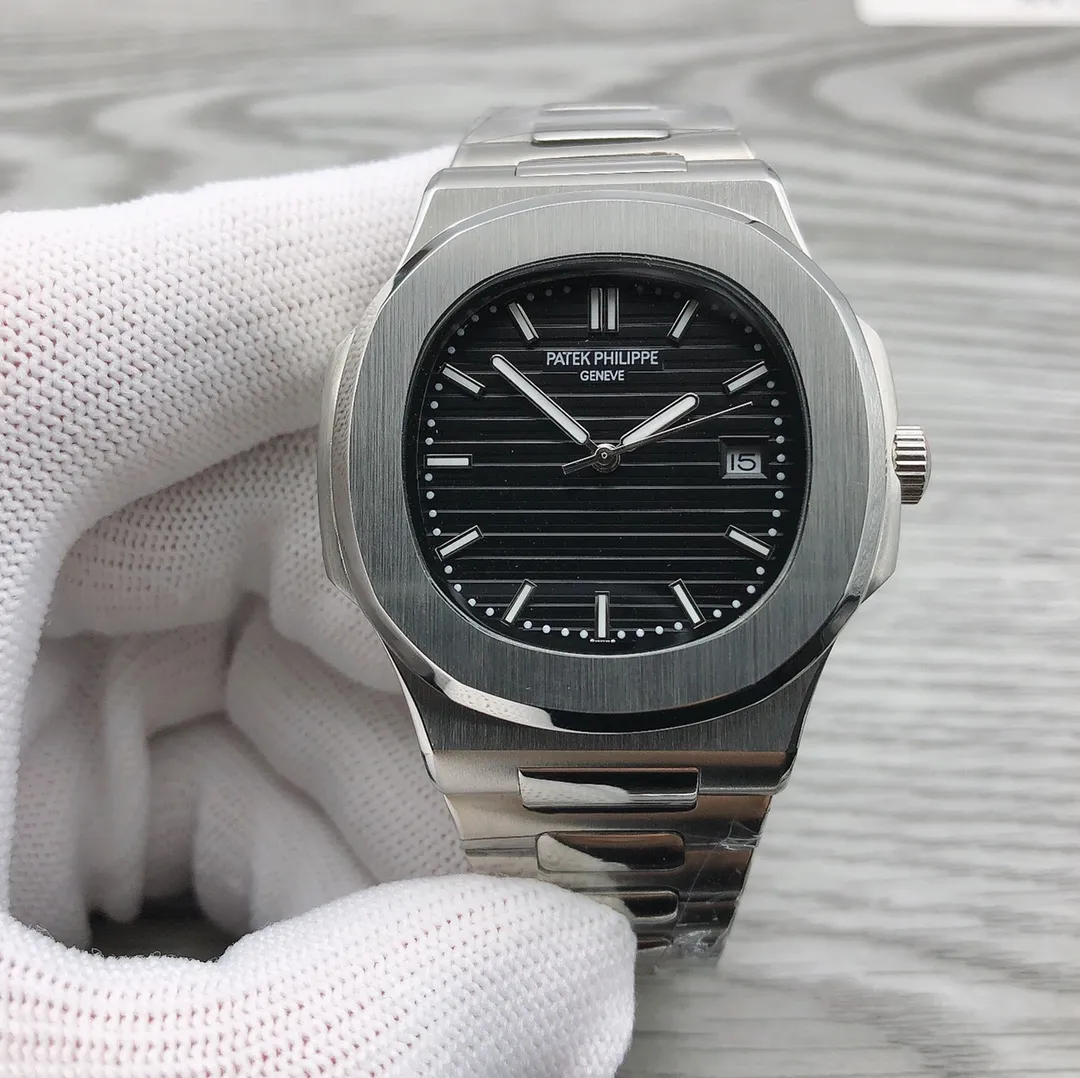【High-end replica】💰1360! PATEK PHILIPPE 🎮 Series: Patek Philippe Sports Series Nautilus Movement: Fully automatic mechanical movement Case: 316L fine steel 🎮 Strap: 316L solid stainless steel Buckle: Original buckle Super luminous display Size: 42mm diameter Thickness: 11 mm 🎮Sanjie exquisitely recommends men's mechanical casual business watches SJ carefully creates ultra-realistic photo shoots for you The effect of making you super realistic physical graphics